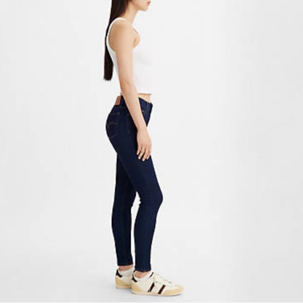 Levi’s 710 Mid Rise Jeans - Picture 3 of 5